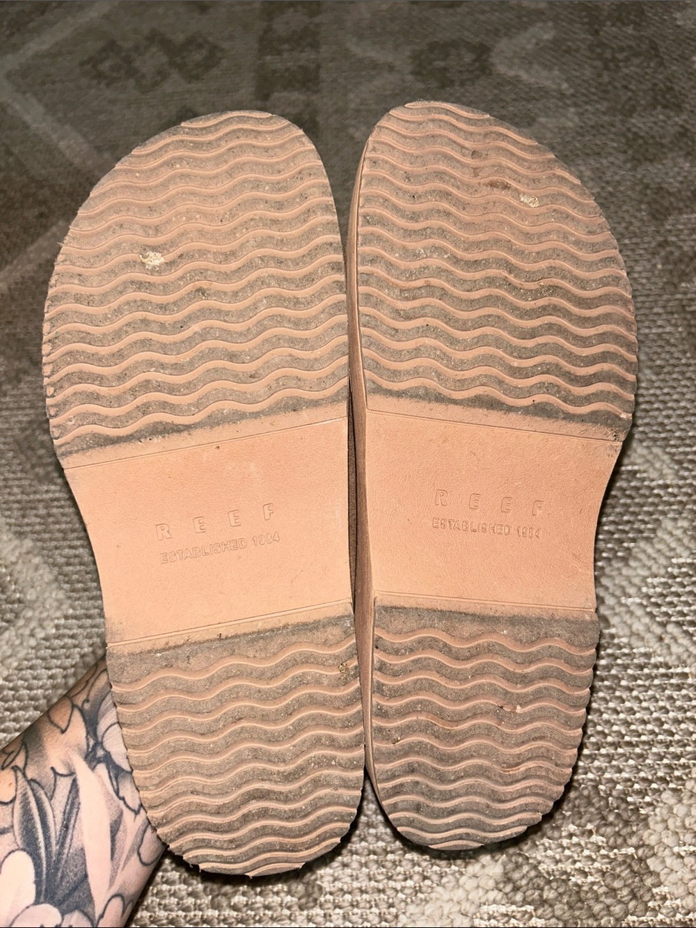 Reef Clogs - Picture 3 of 4